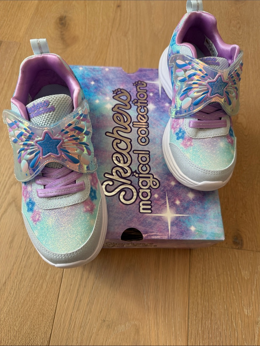 NWT Skechers Kids Magical Wings Light Up Sneakers - Purple/Blue/Multi size 1